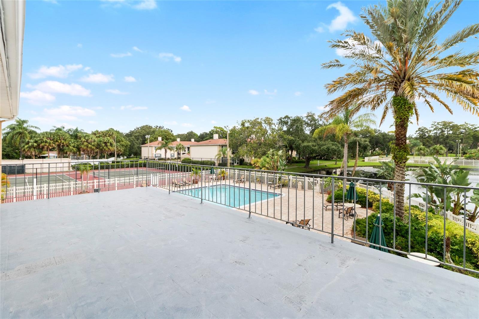 Image 30 of 41 For 3402 Latania Drive 321