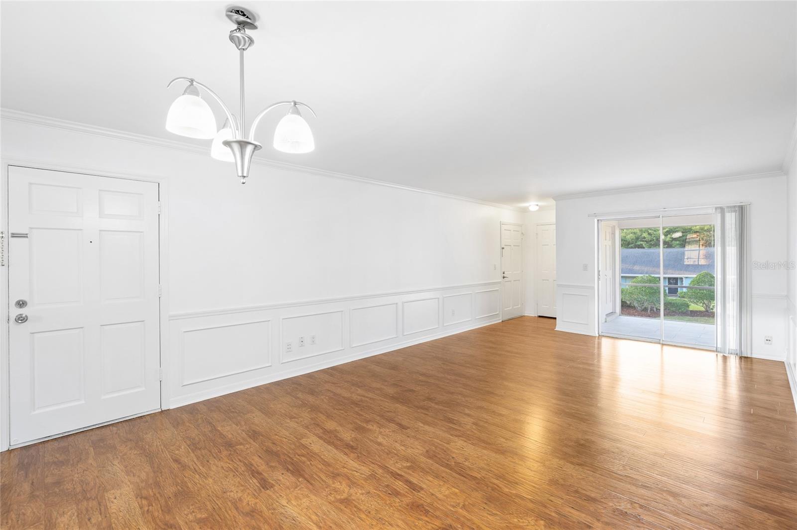 Image 9 of 41 For 3402 Latania Drive 321