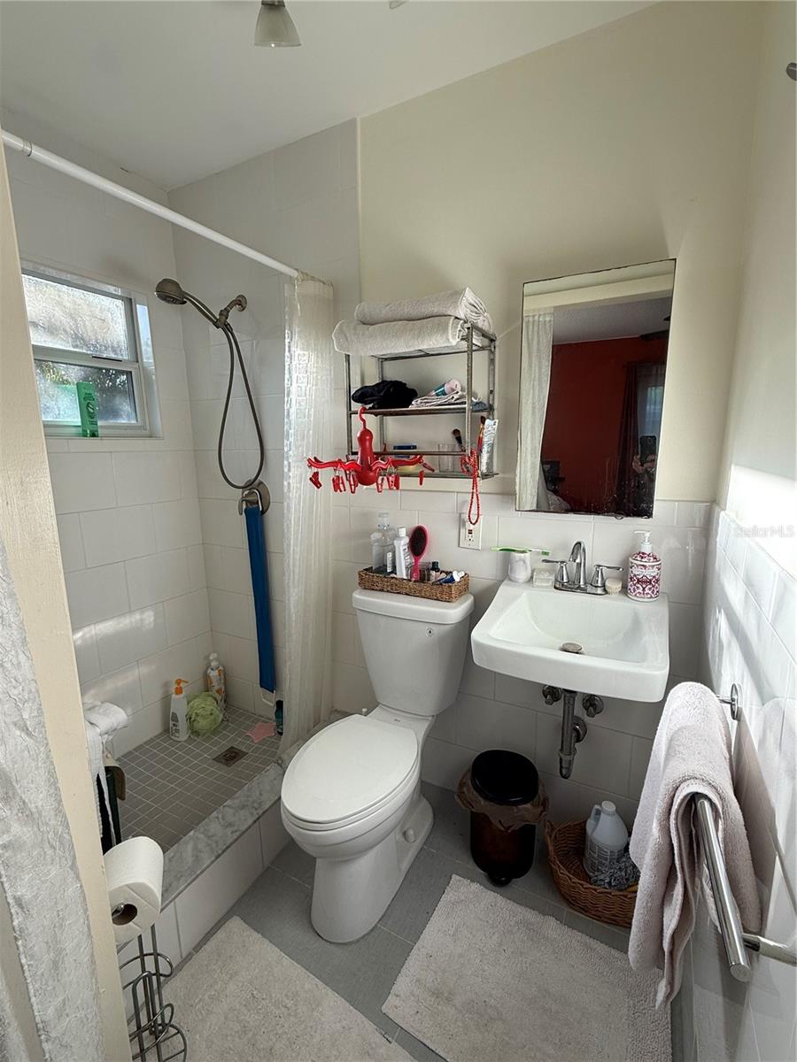 Image 12 of 21 For 4696 48th Avenue N