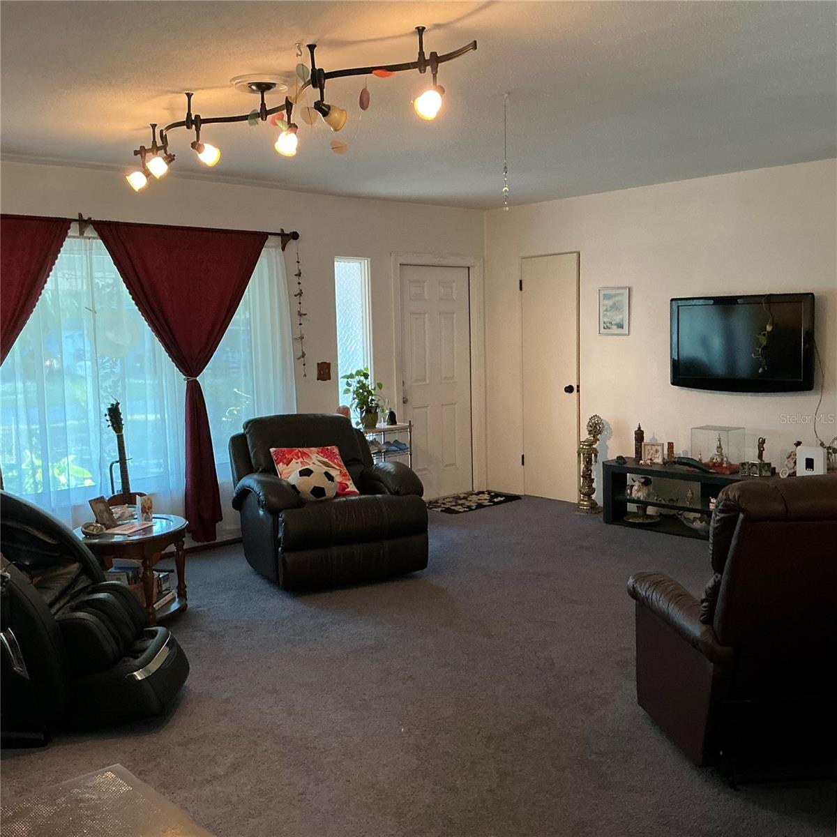 Image 16 of 21 For 4696 48th Avenue N