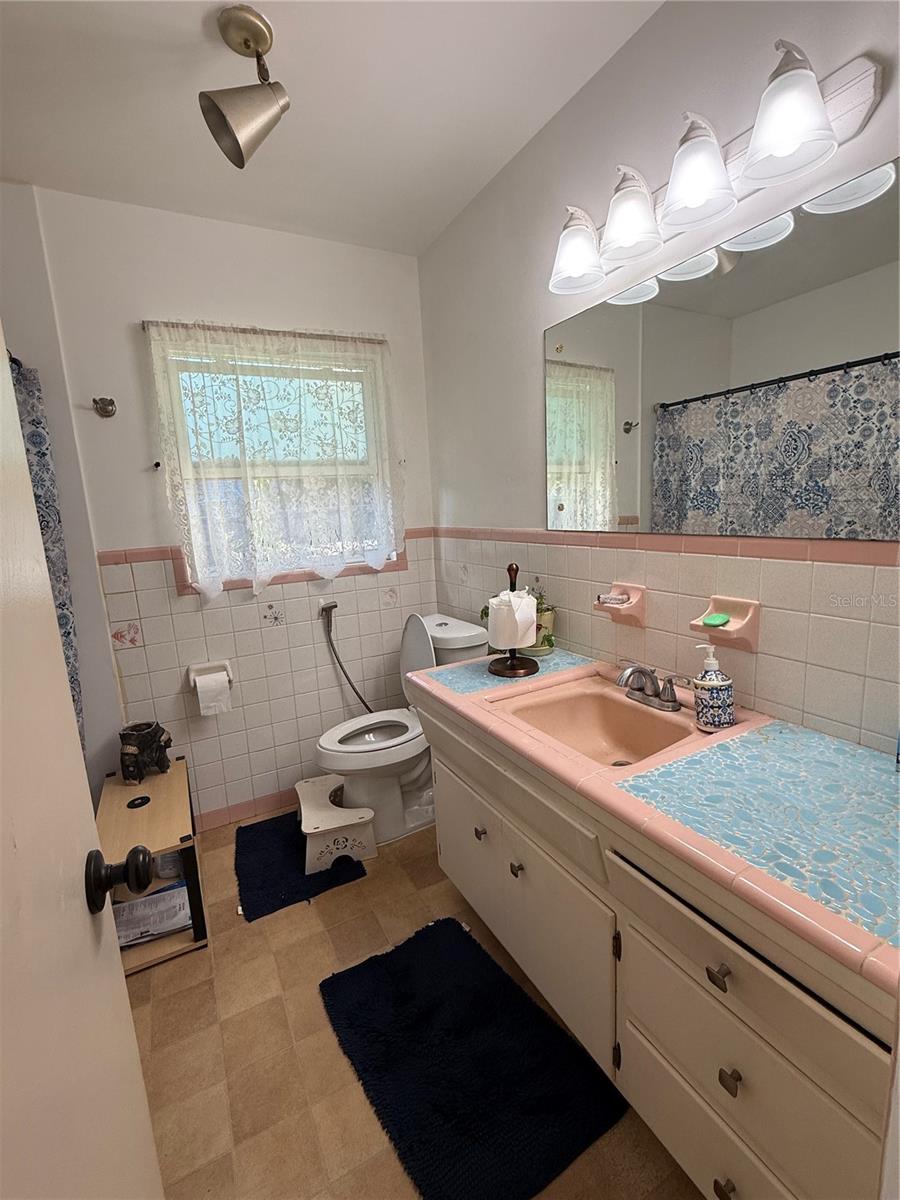 Image 8 of 21 For 4696 48th Avenue N