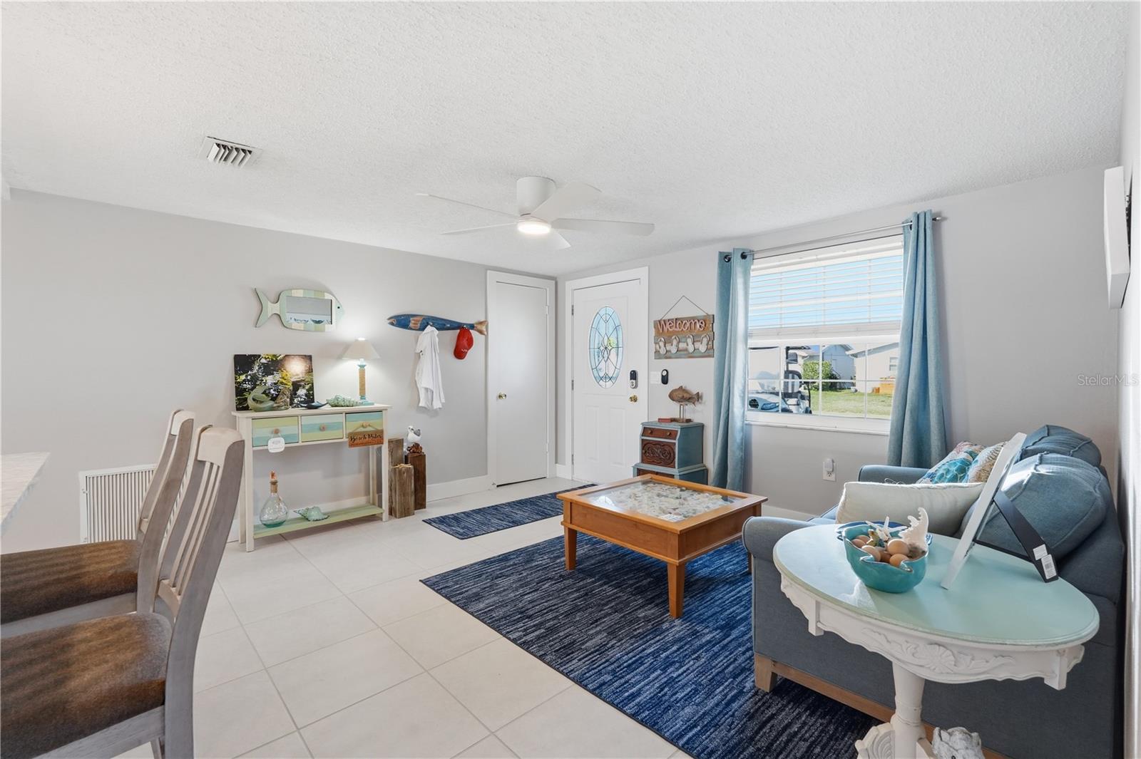 Listing photo id 10 for 12532 5th Isle