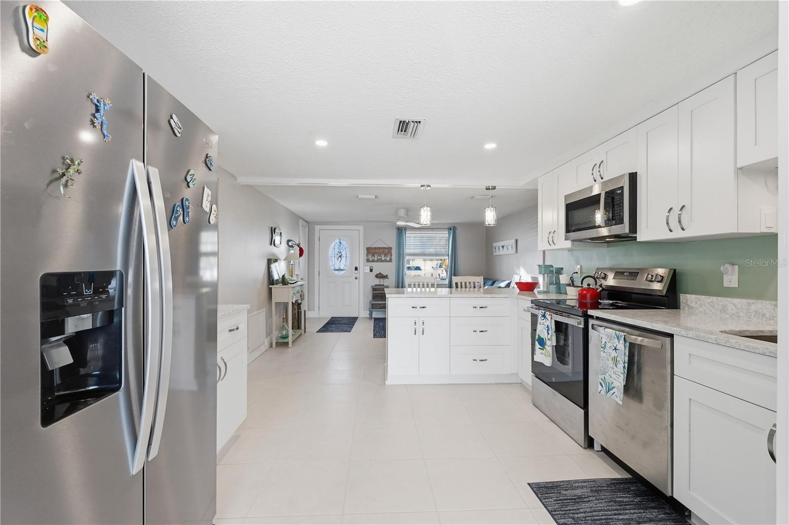 Listing photo id 14 for 12532 5th Isle