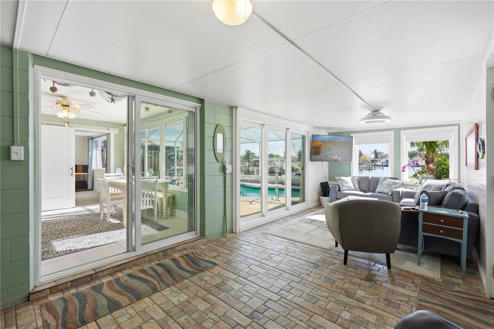 Listing photo id 24 for 12532 5th Isle