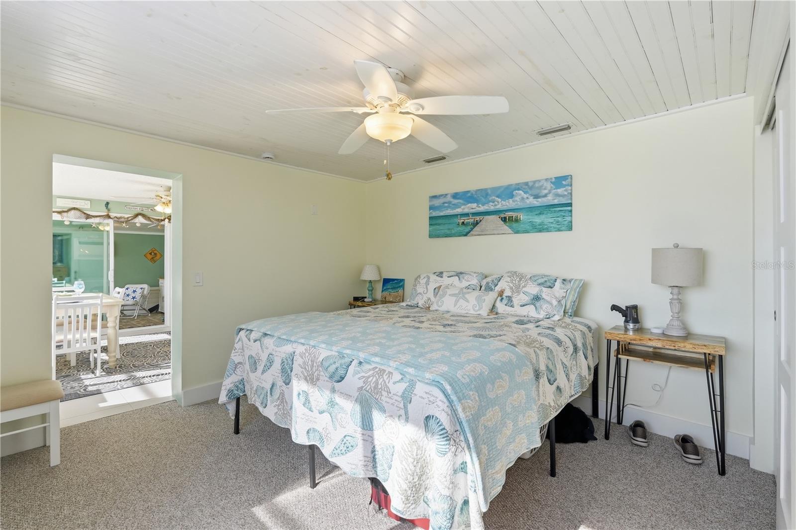 Listing photo id 30 for 12532 5th Isle