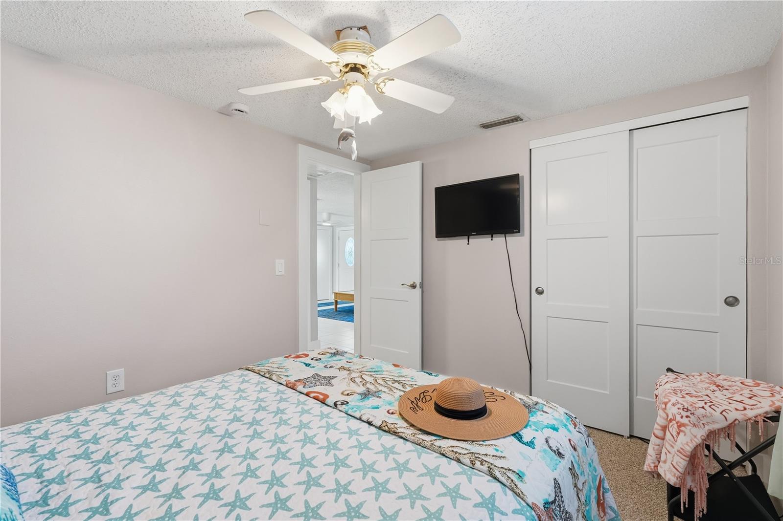 Listing photo id 31 for 12532 5th Isle