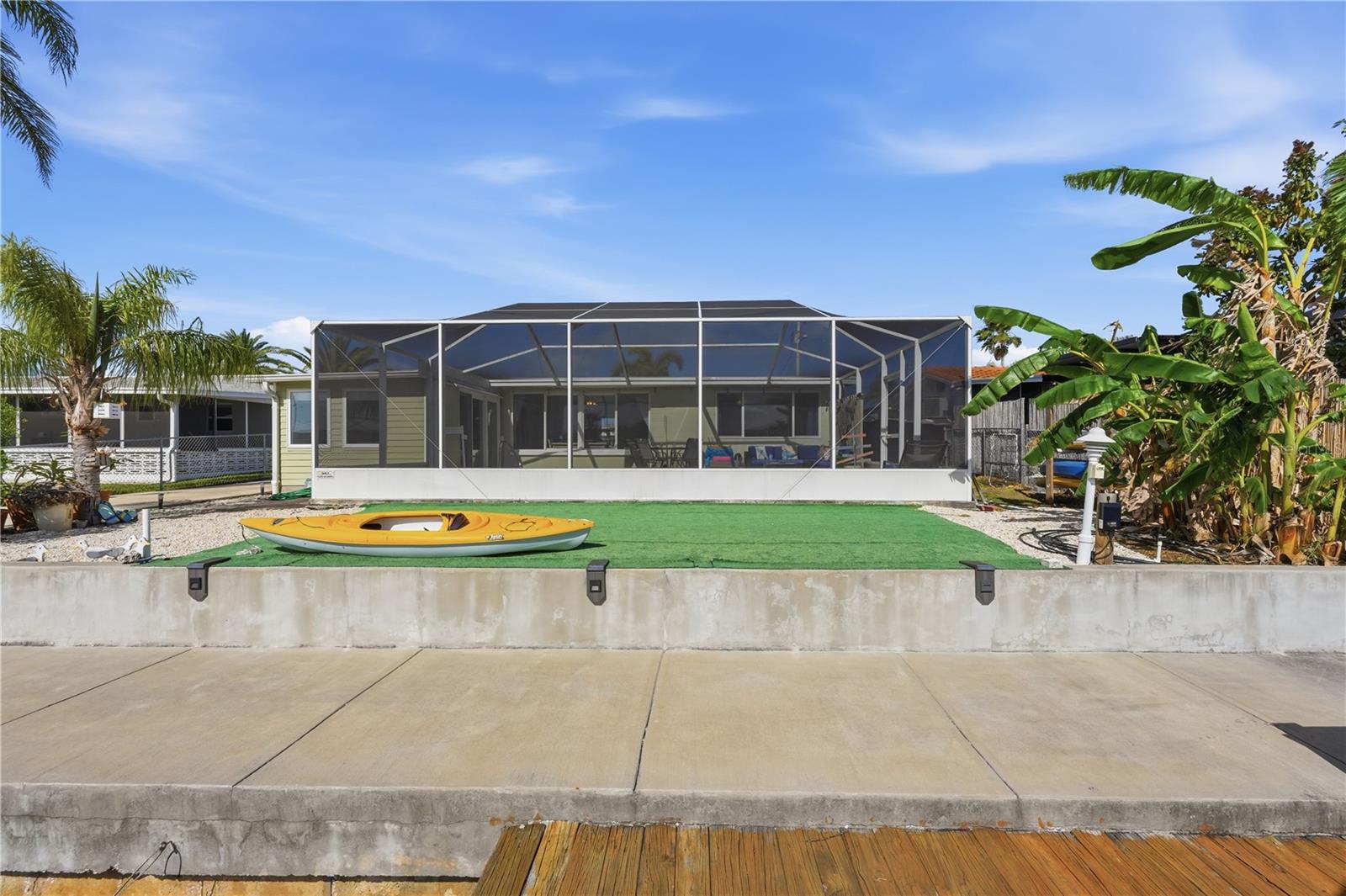 Listing photo id 50 for 12532 5th Isle