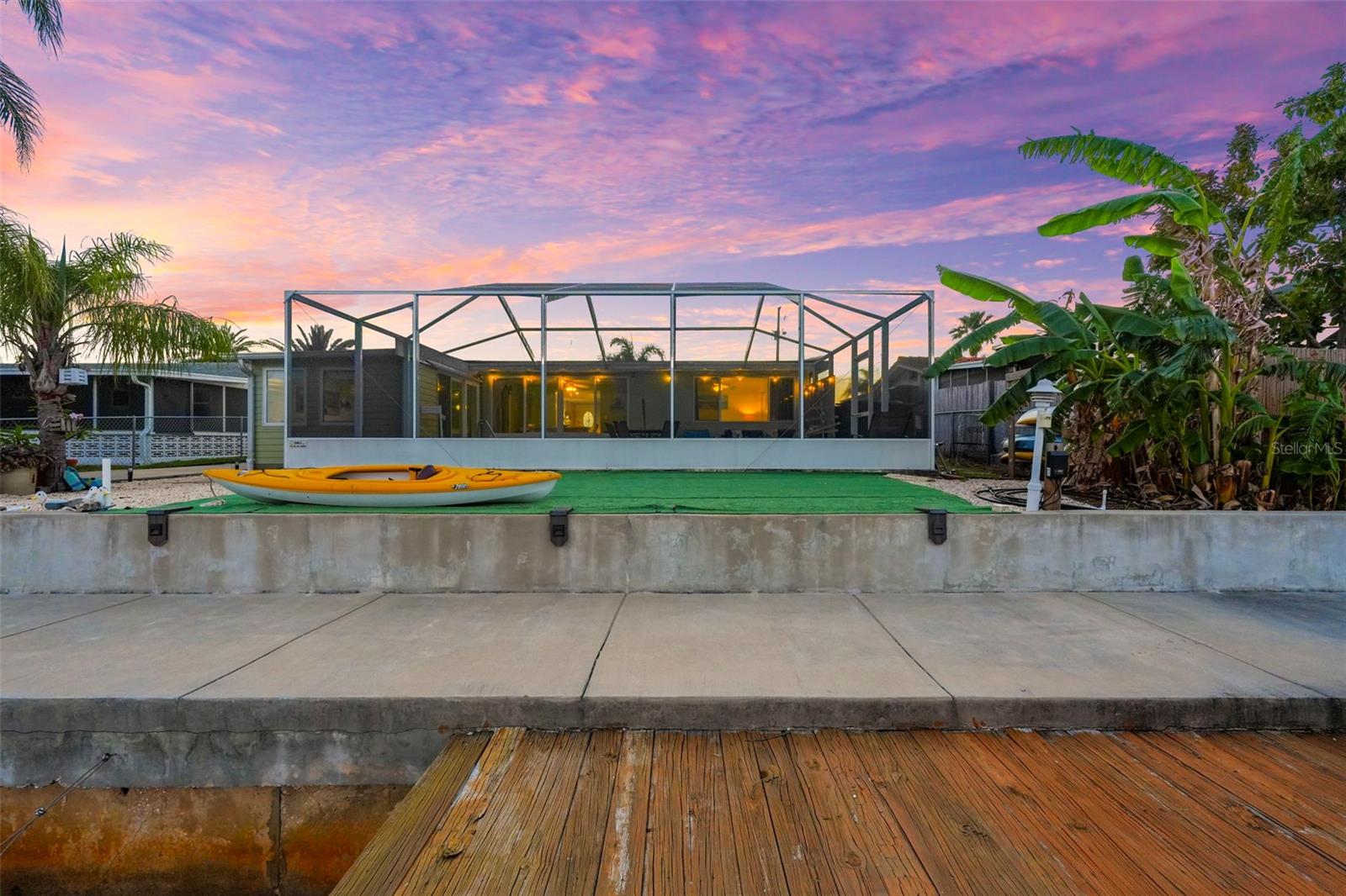 Listing photo id 51 for 12532 5th Isle