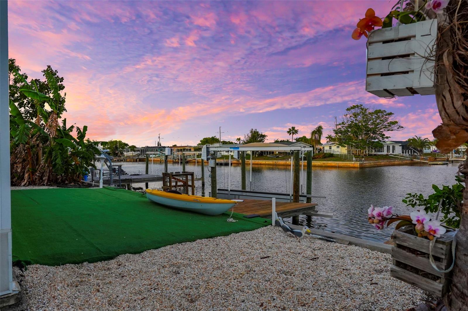 Listing photo id 52 for 12532 5th Isle