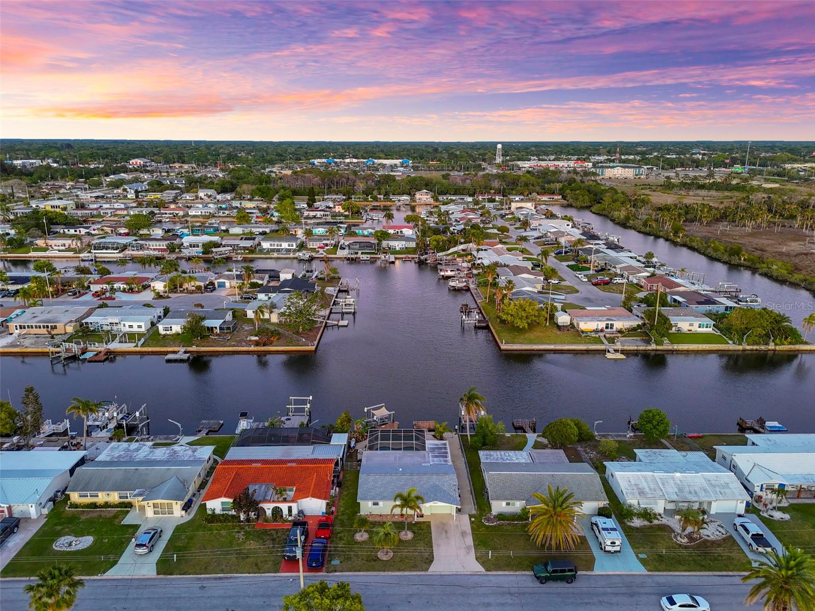 Listing photo id 59 for 12532 5th Isle