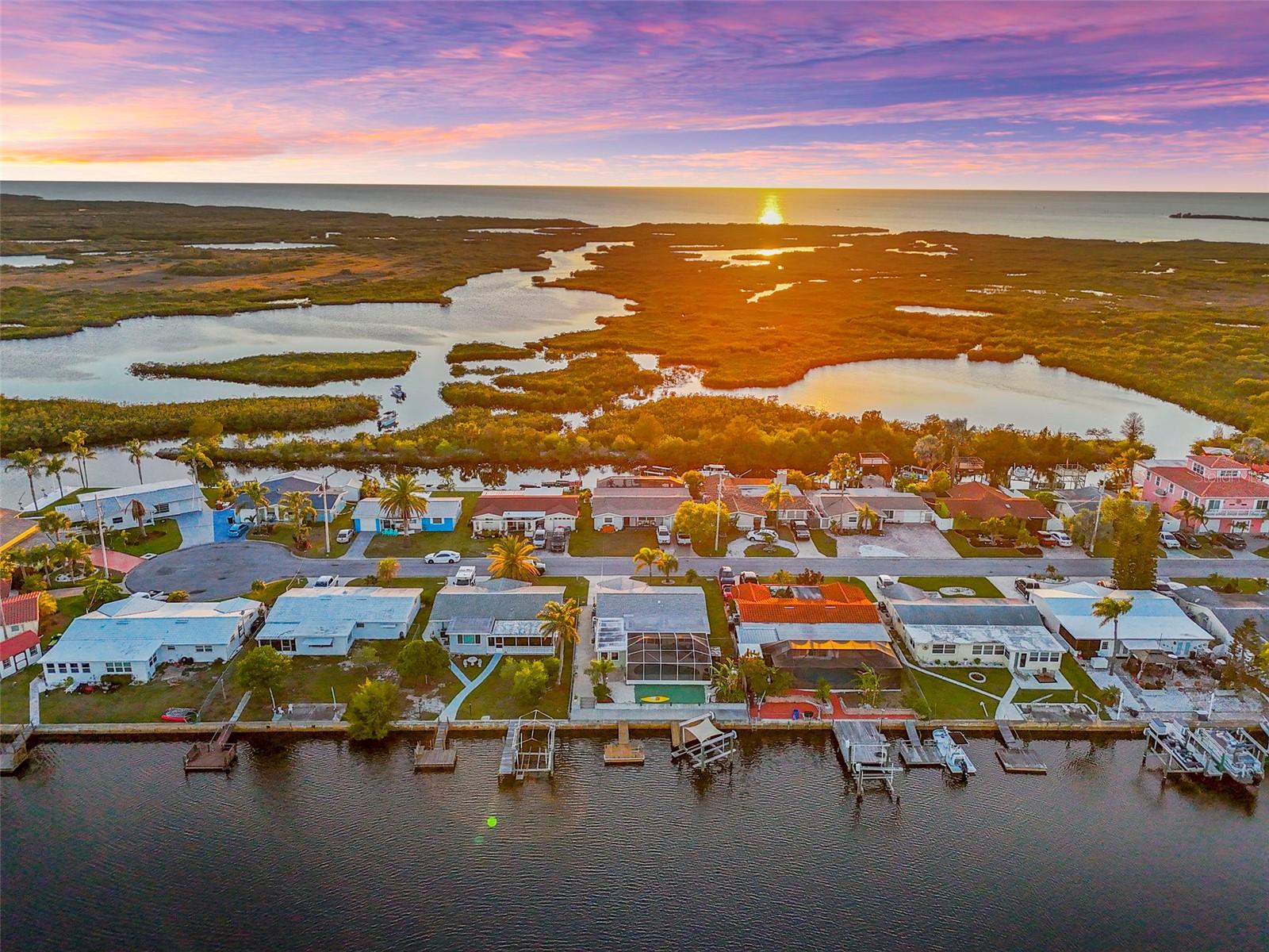 Listing photo id 62 for 12532 5th Isle