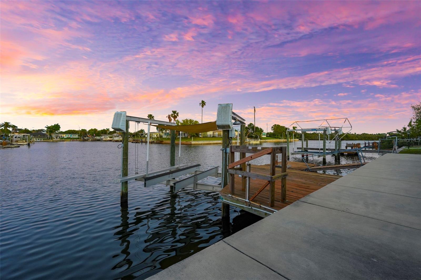 Listing photo id 66 for 12532 5th Isle