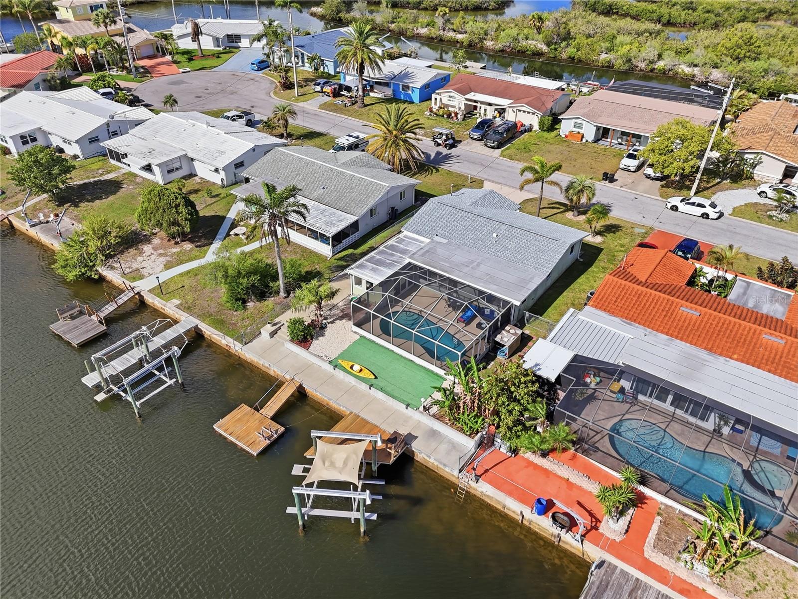 Listing photo id 5 for 12532 5th Isle