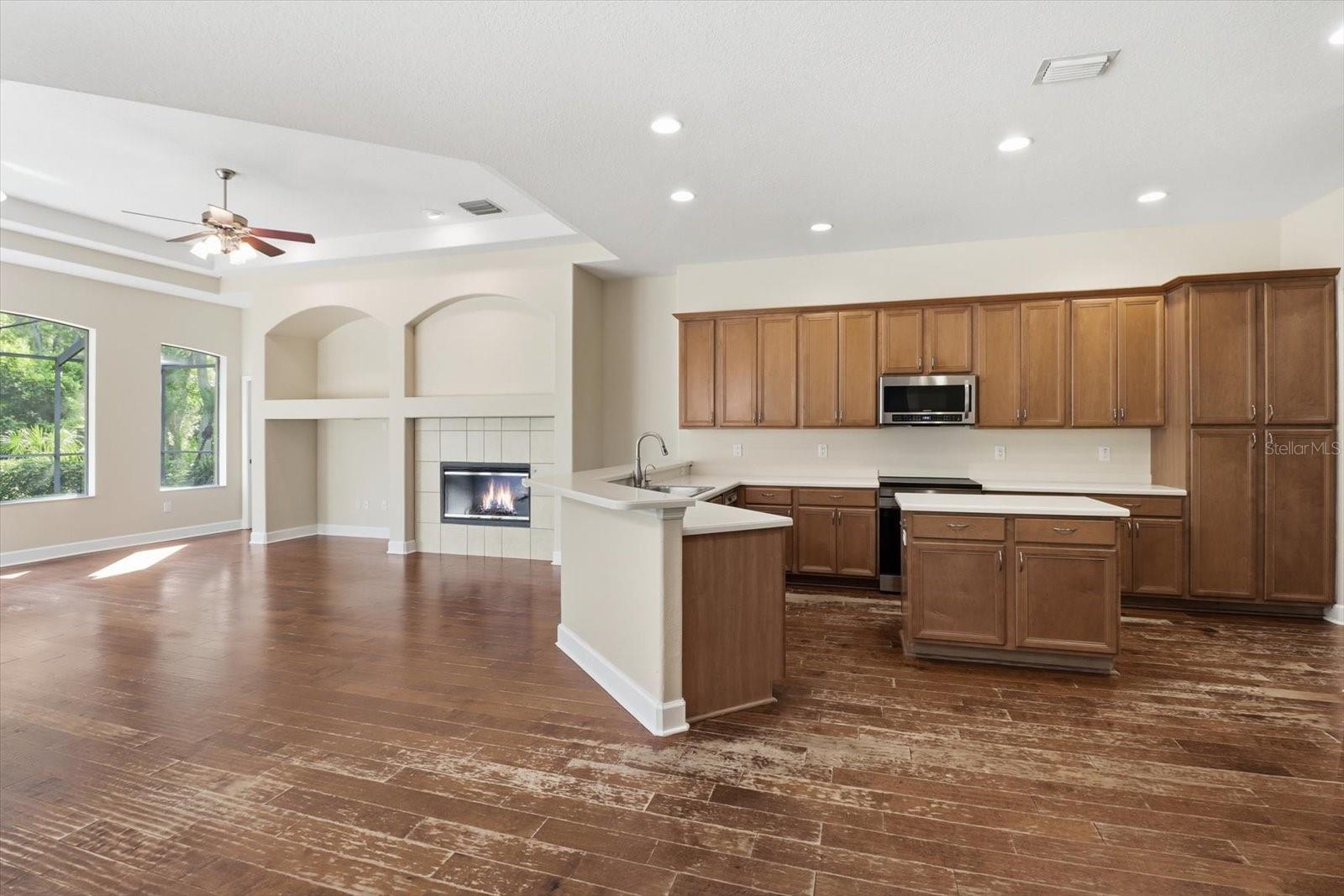 Image 11 of 46 For 5902 Hammock Woods Drive