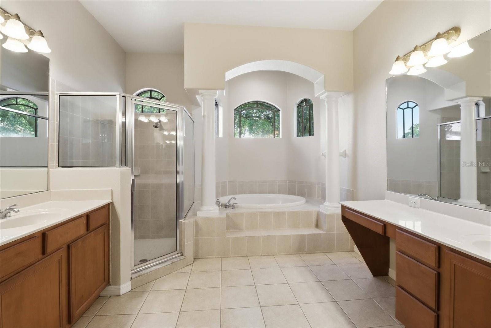 Image 22 of 46 For 5902 Hammock Woods Drive