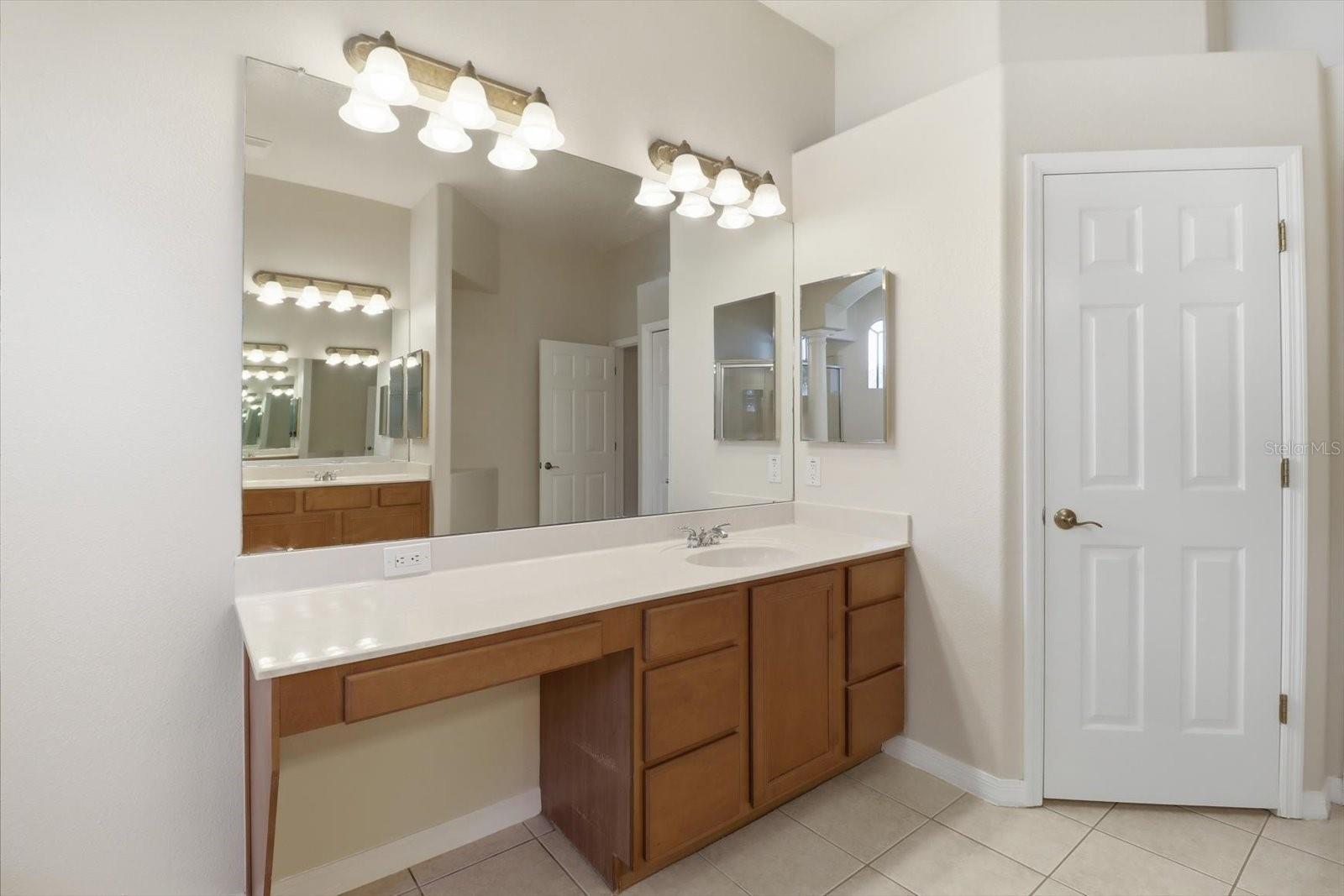 Image 24 of 46 For 5902 Hammock Woods Drive