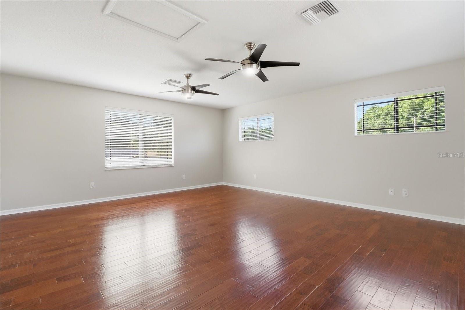 Image 33 of 46 For 5902 Hammock Woods Drive