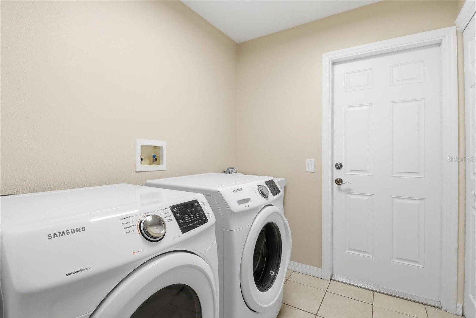 Image 35 of 46 For 5902 Hammock Woods Drive