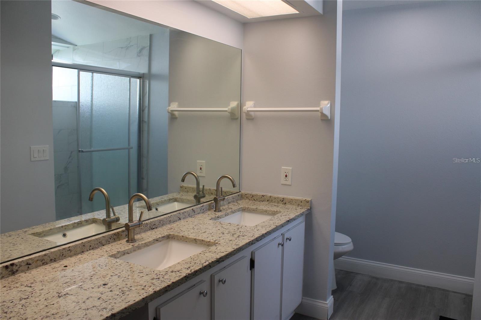 Image 5 of 6 For 3801 105th Avenue N