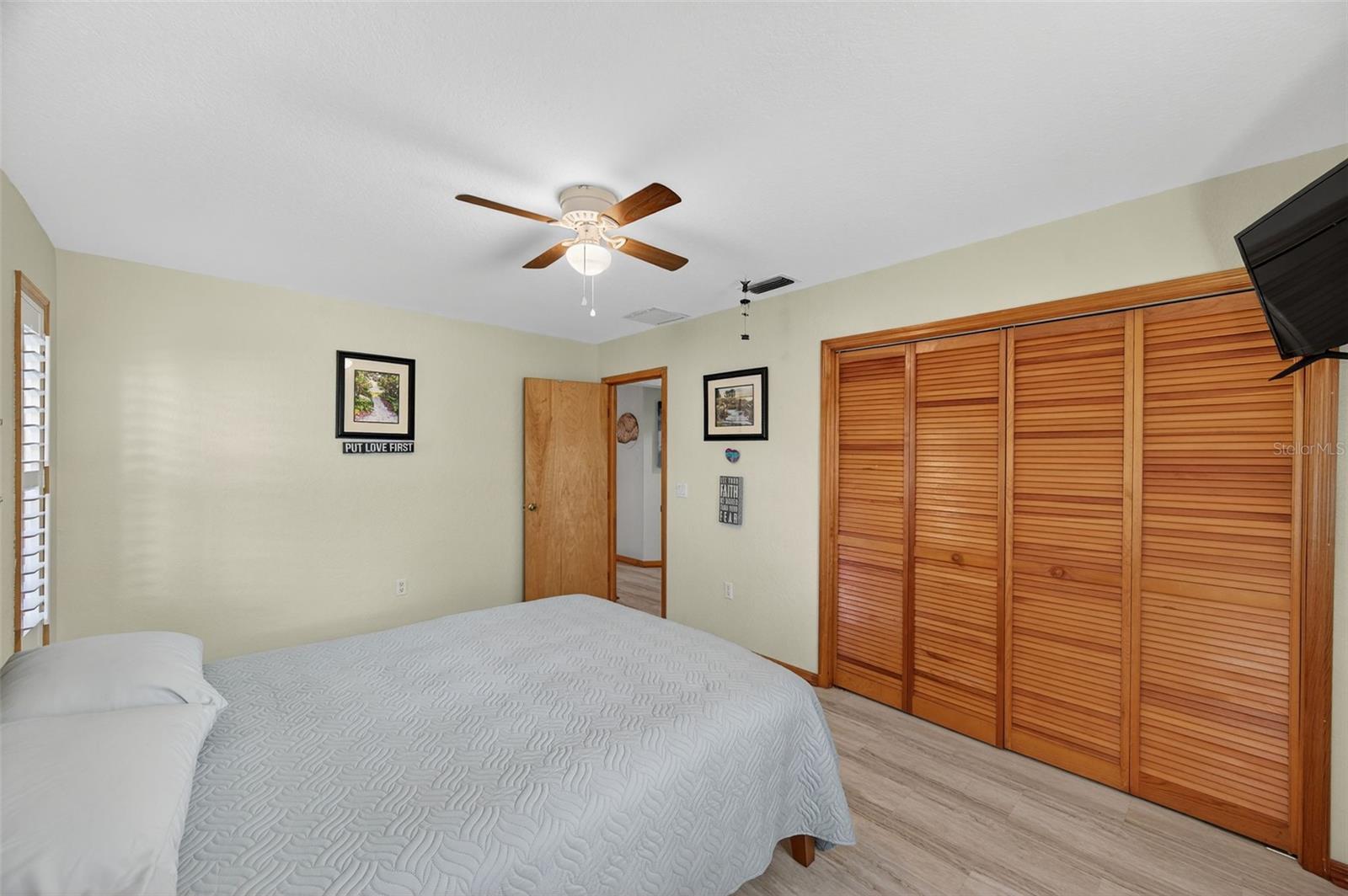 Image 14 of 48 For 1312 Grove Avenue