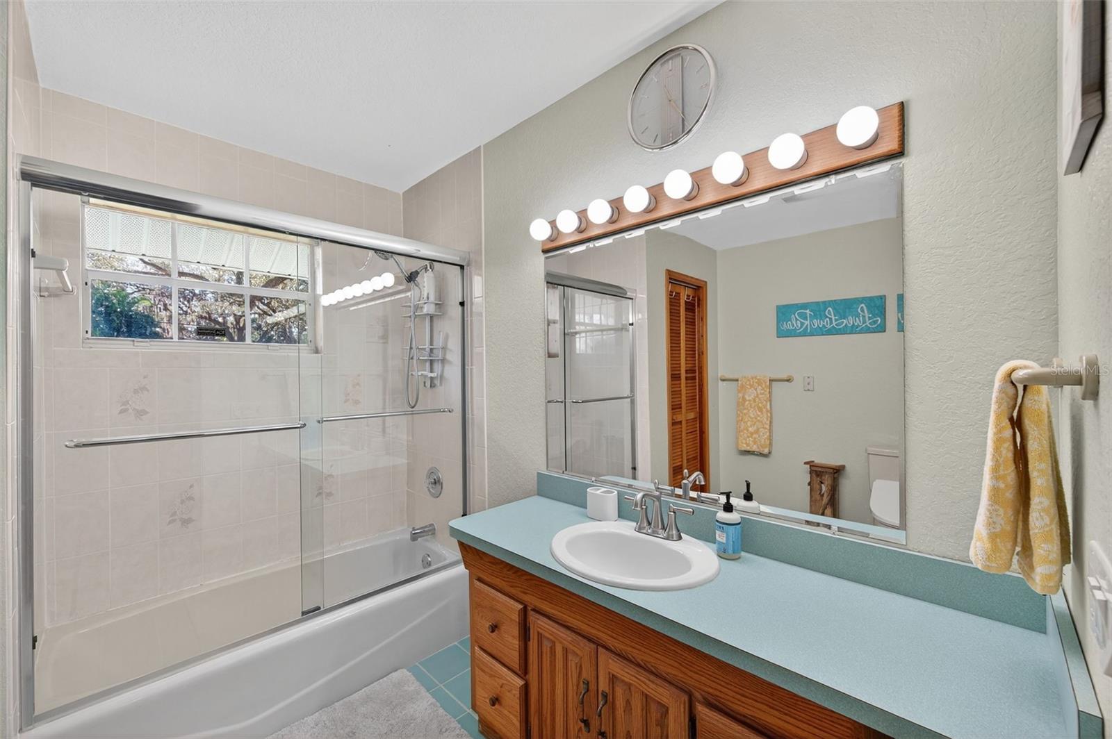 Image 18 of 48 For 1312 Grove Avenue