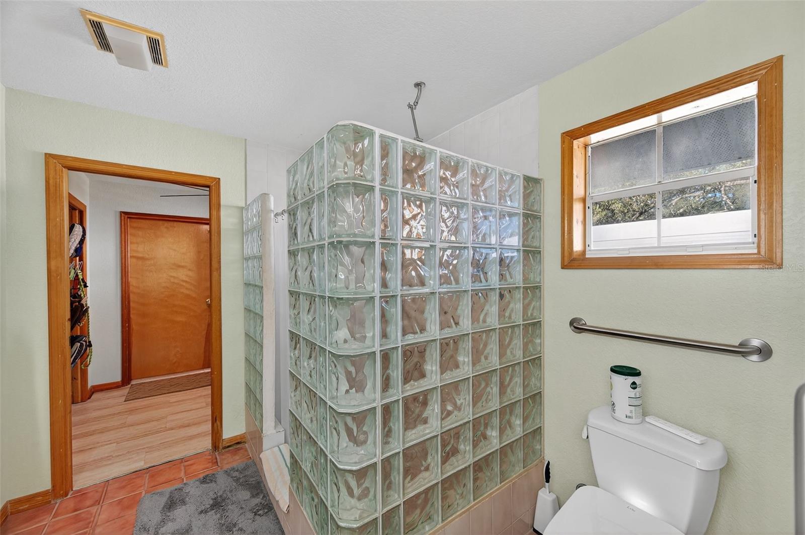 Image 31 of 48 For 1312 Grove Avenue