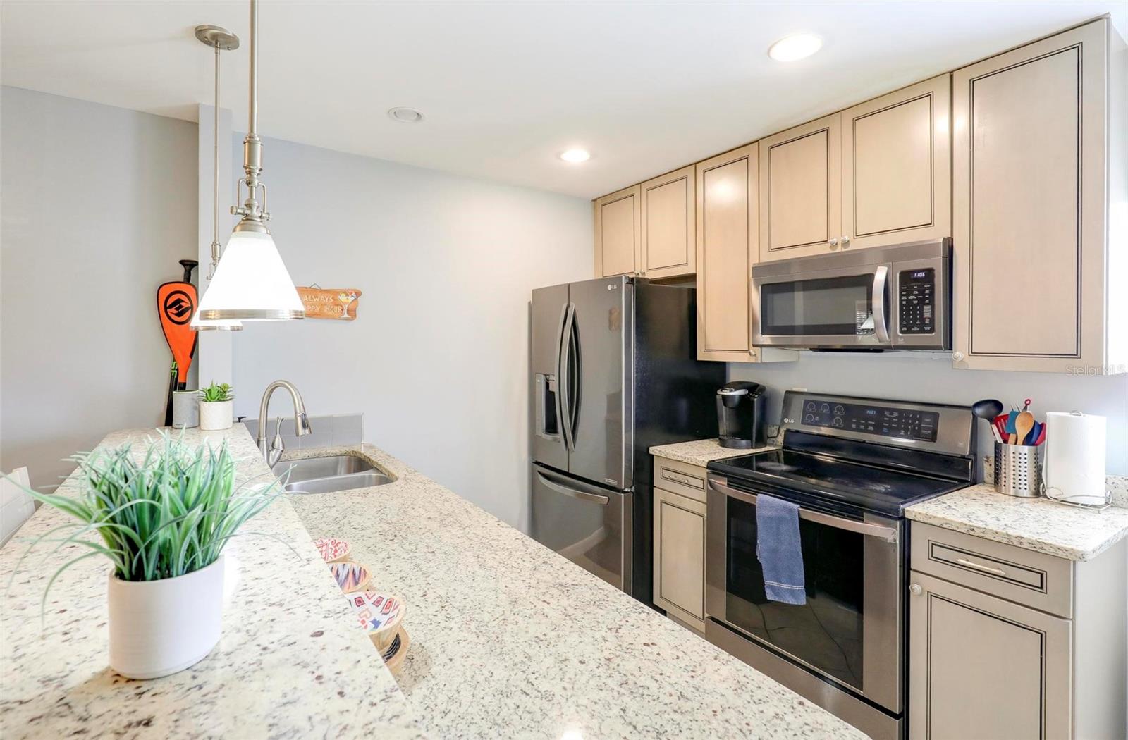 Image 16 of 55 For 8911 Blind Pass Road 321