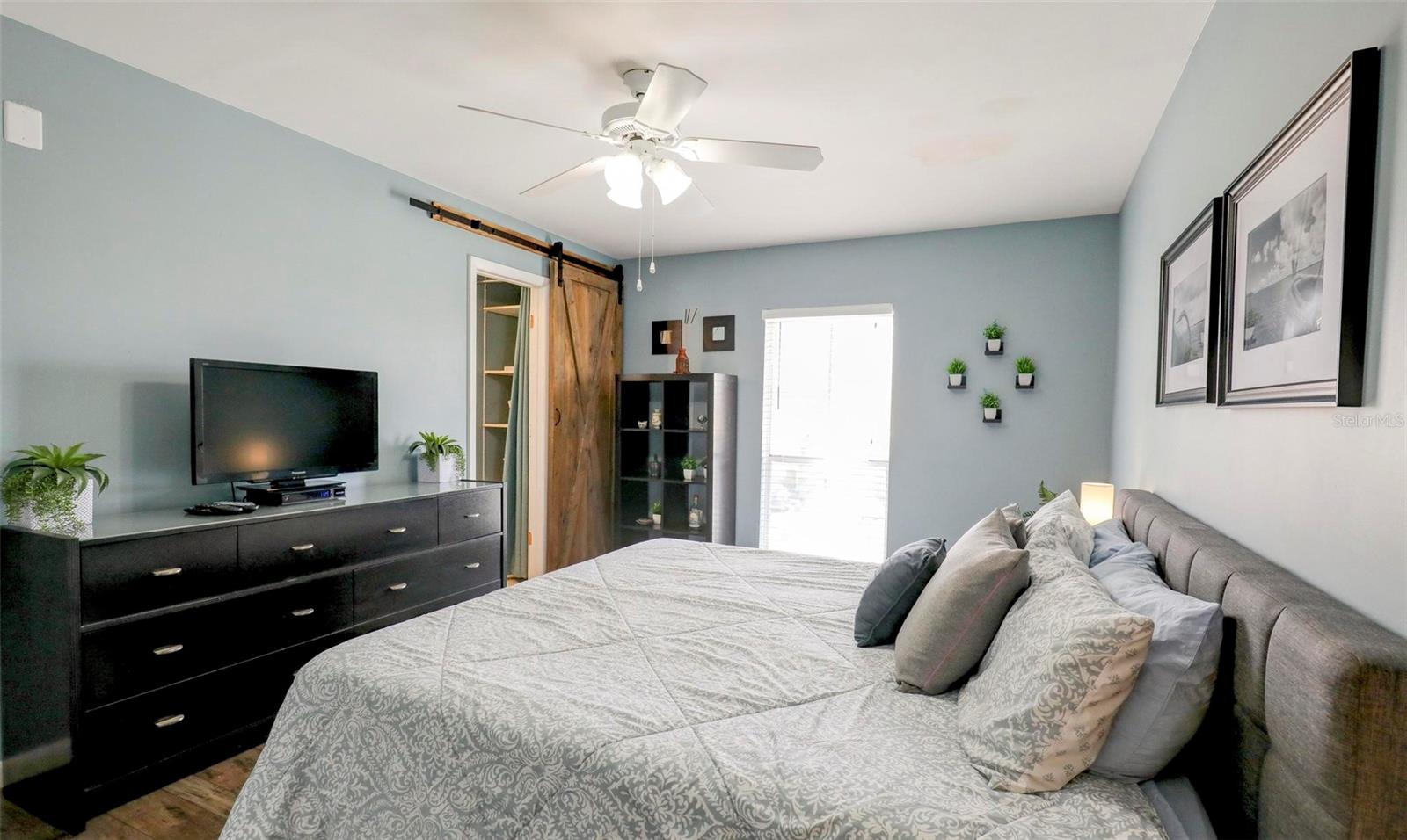 Image 28 of 55 For 8911 Blind Pass Road 321