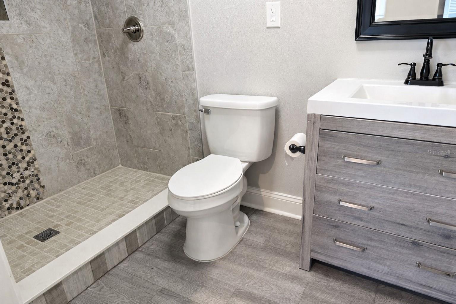 Image 12 of 14 For 6460 33rd Avenue N