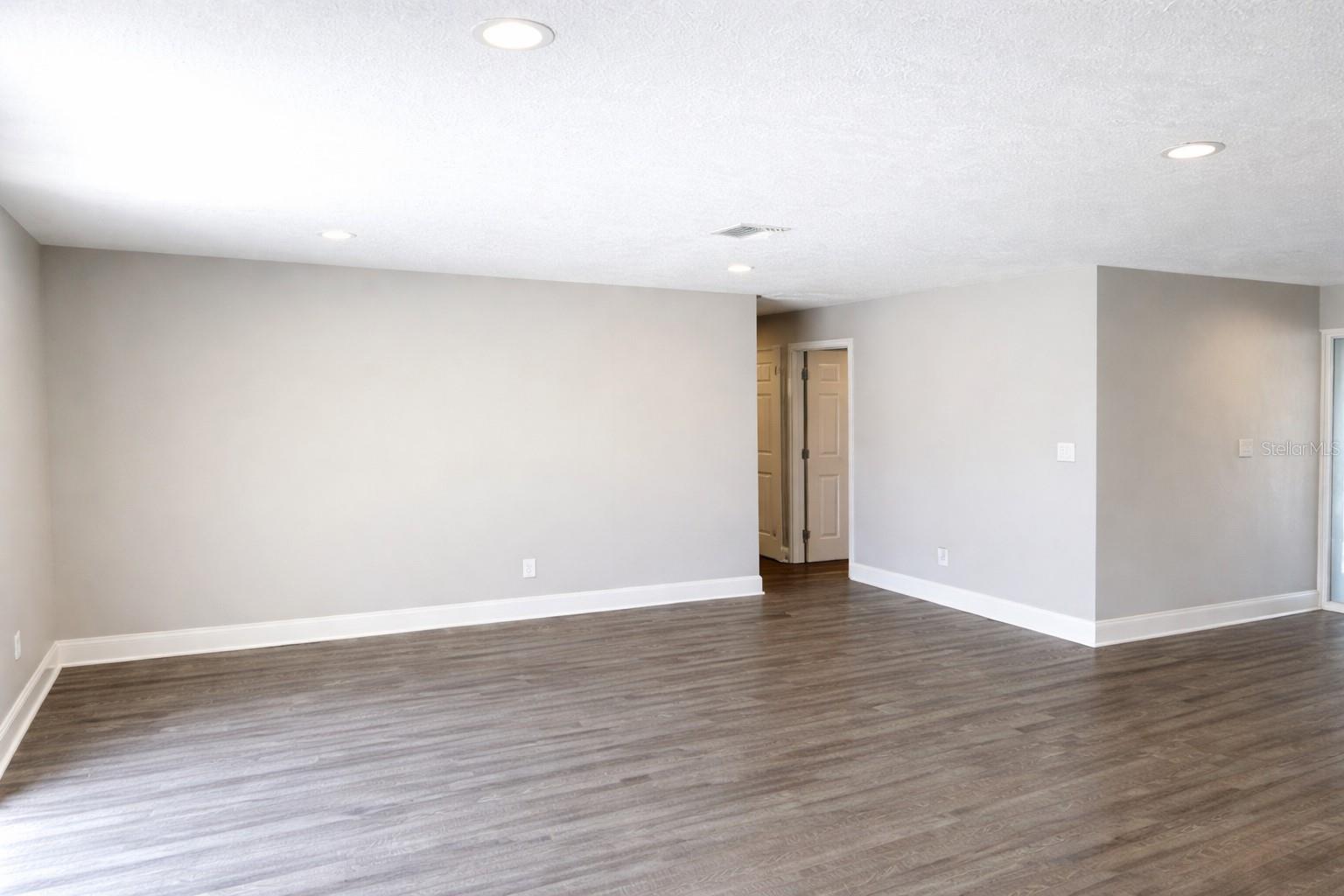 Image 5 of 14 For 6460 33rd Avenue N