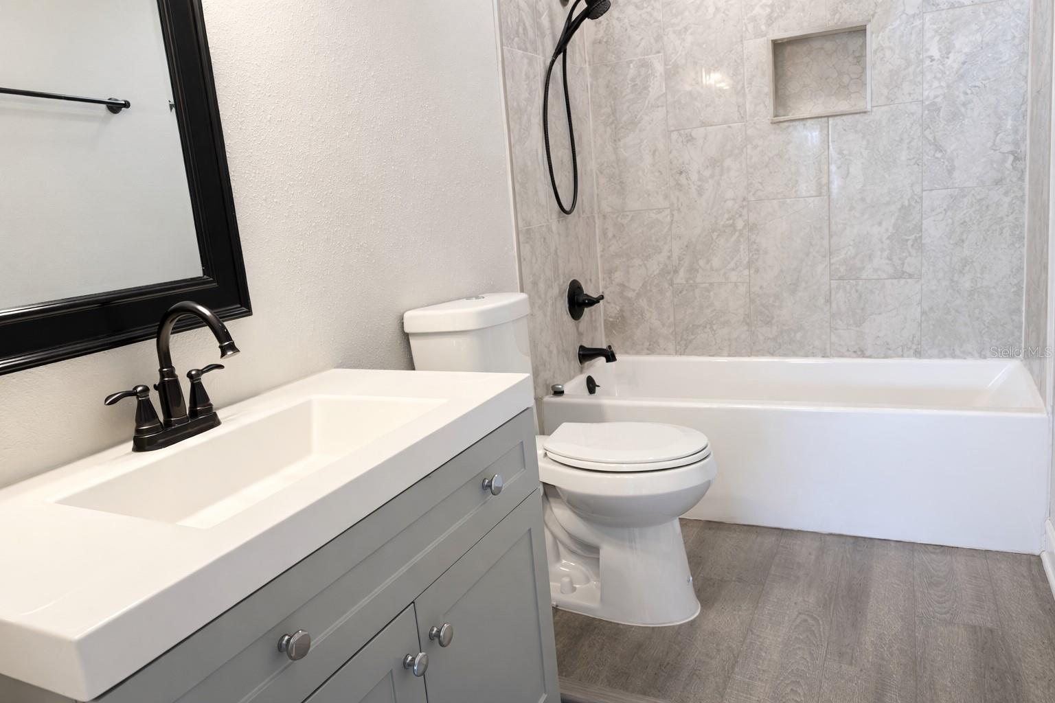 Image 8 of 14 For 6460 33rd Avenue N