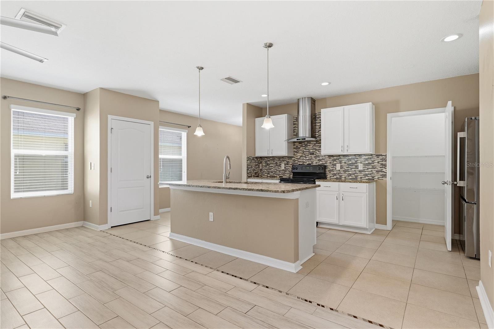 Image 6 of 42 For 13755 Covey Run Place