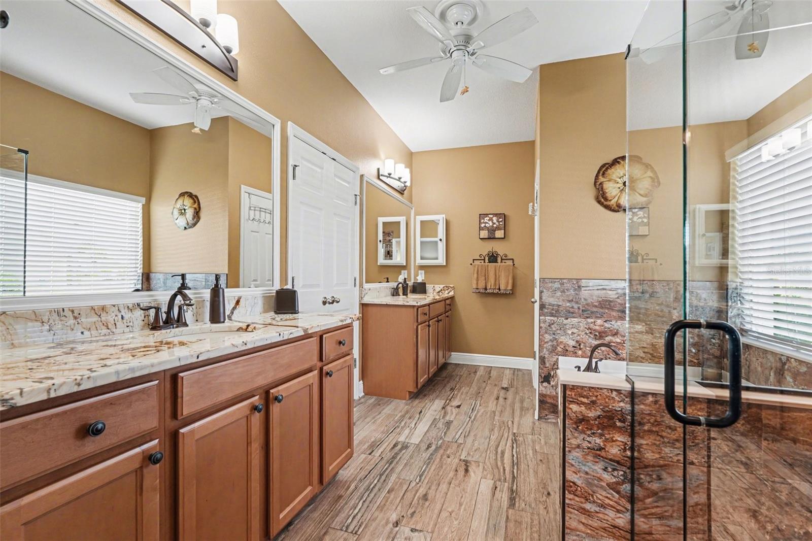 Listing photo id 22 for 2134 Barracuda Court