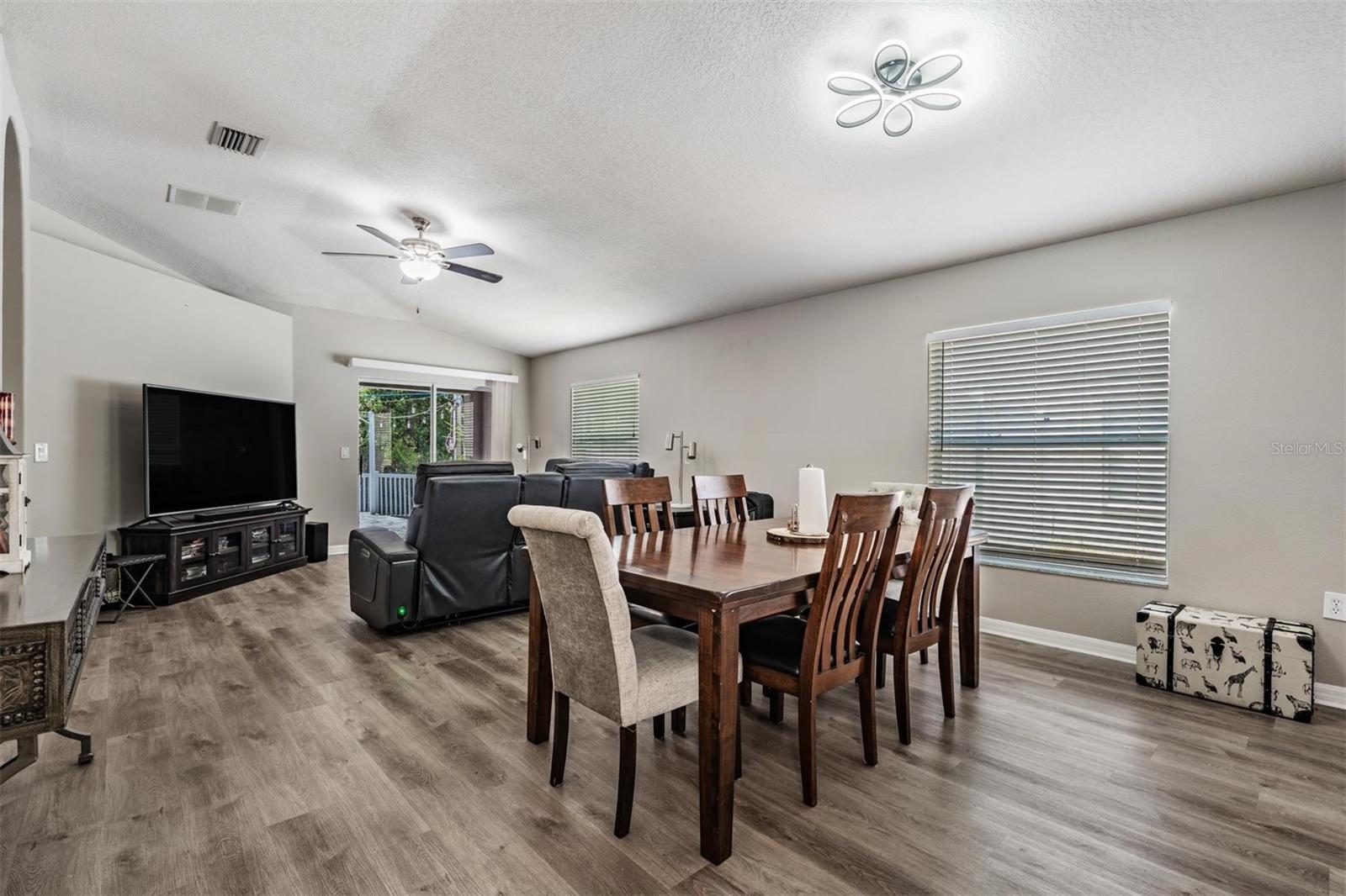 Image 14 of 43 For 12715 White Bluff Road