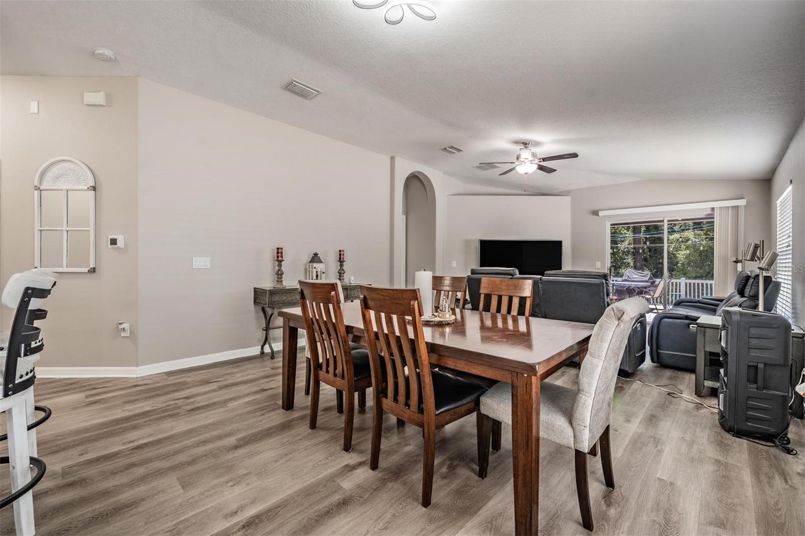 Image 16 of 43 For 12715 White Bluff Road