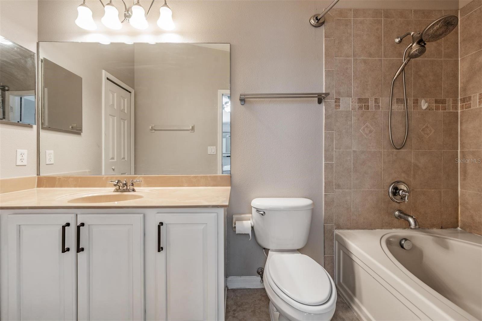 Image 23 of 43 For 12715 White Bluff Road