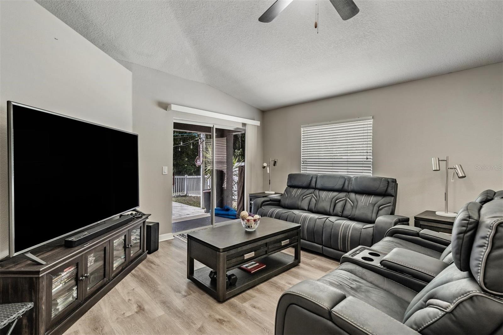 Image 5 of 43 For 12715 White Bluff Road