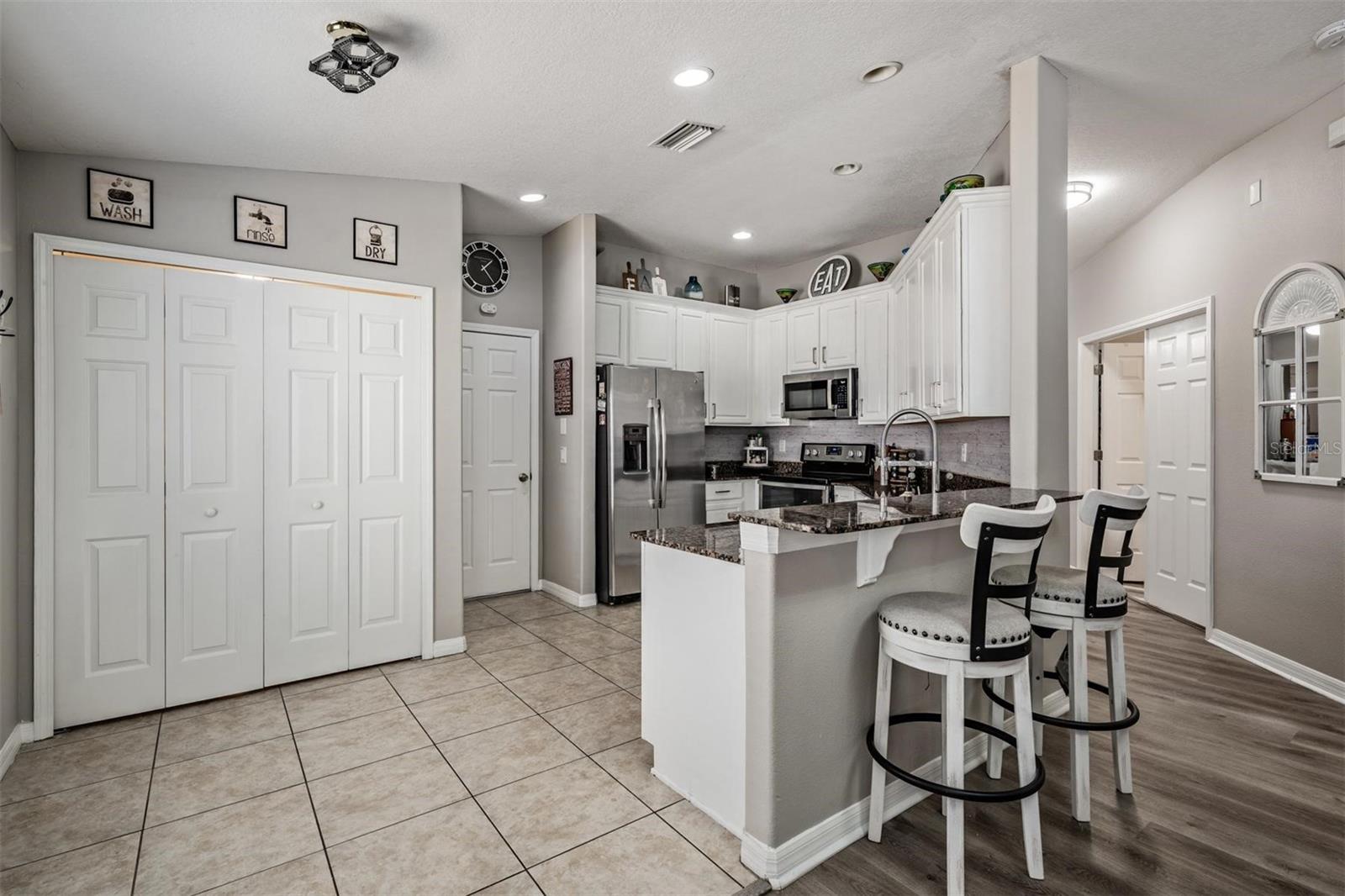 Image 8 of 43 For 12715 White Bluff Road