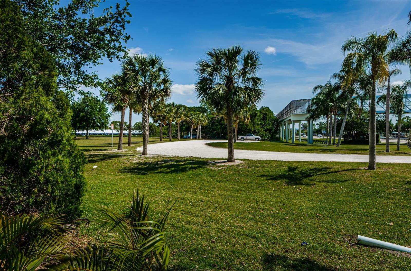 Image 14 of 44 For 2700 Bayshore Boulevard 580