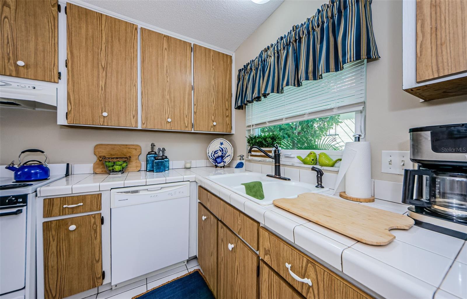 Image 17 of 44 For 2700 Bayshore Boulevard 580