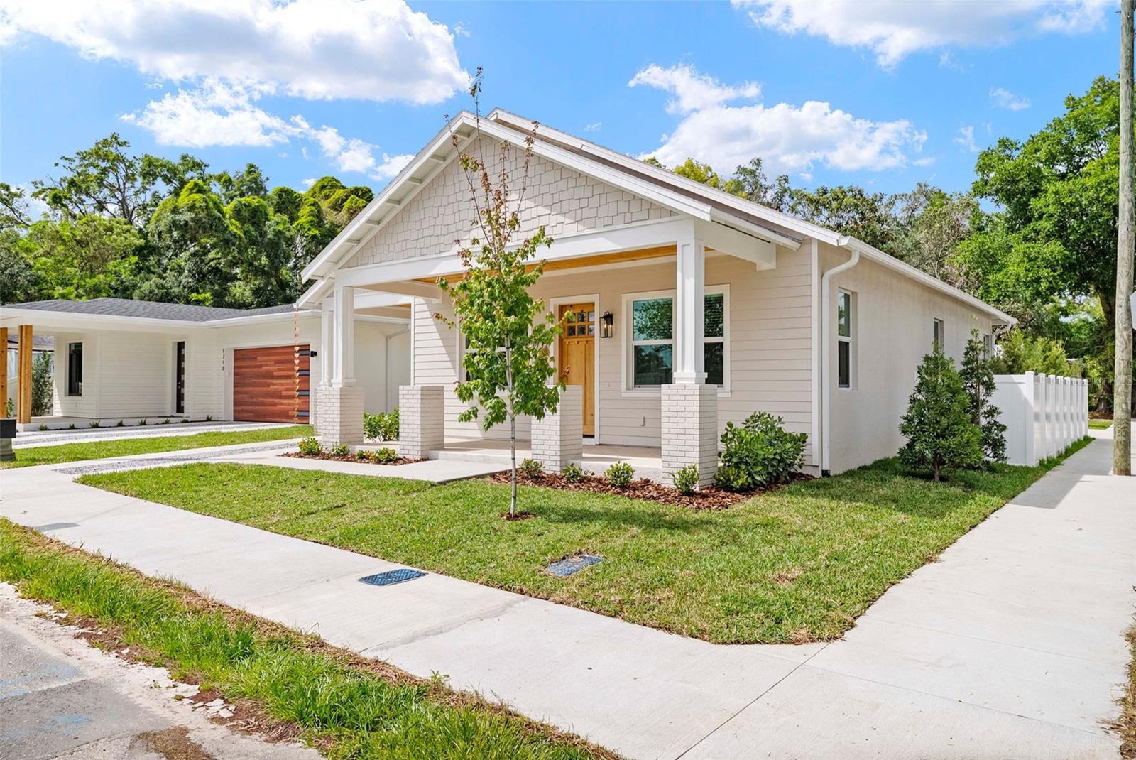 Image 2 of 44 For 1712 Comanche Avenue