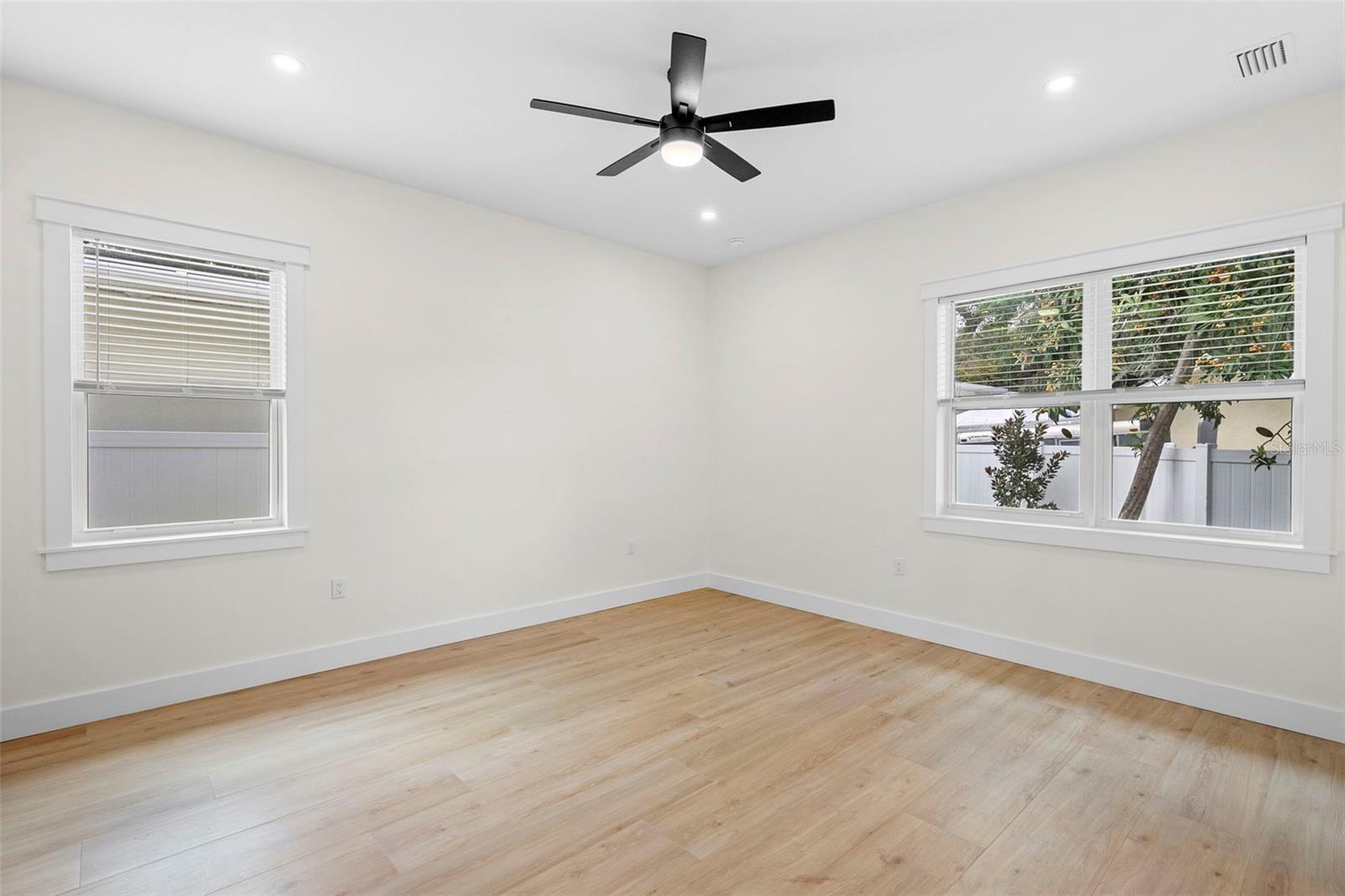 Image 22 of 44 For 1712 Comanche Avenue