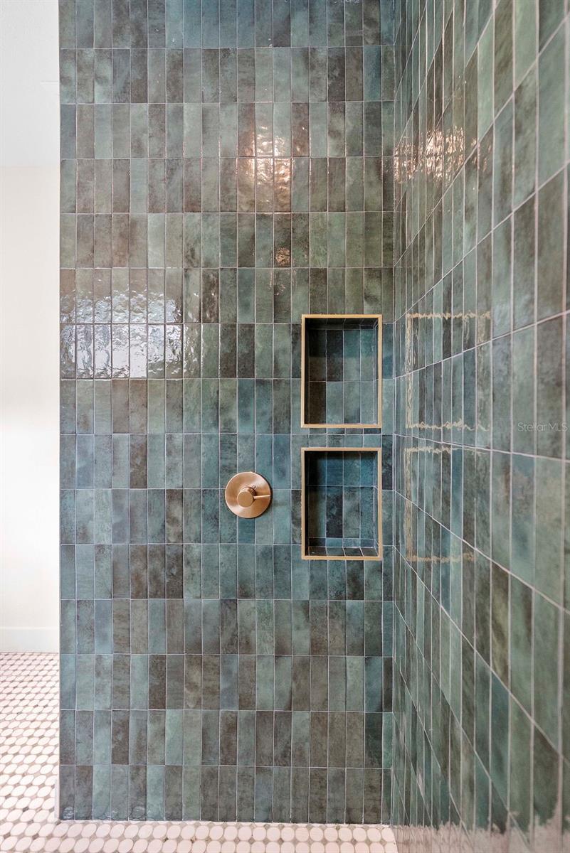 Image 29 of 44 For 1712 Comanche Avenue