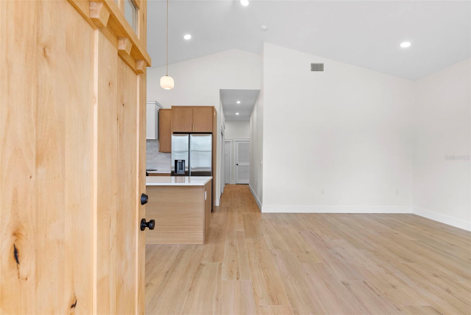 Image 5 of 44 For 1712 Comanche Avenue