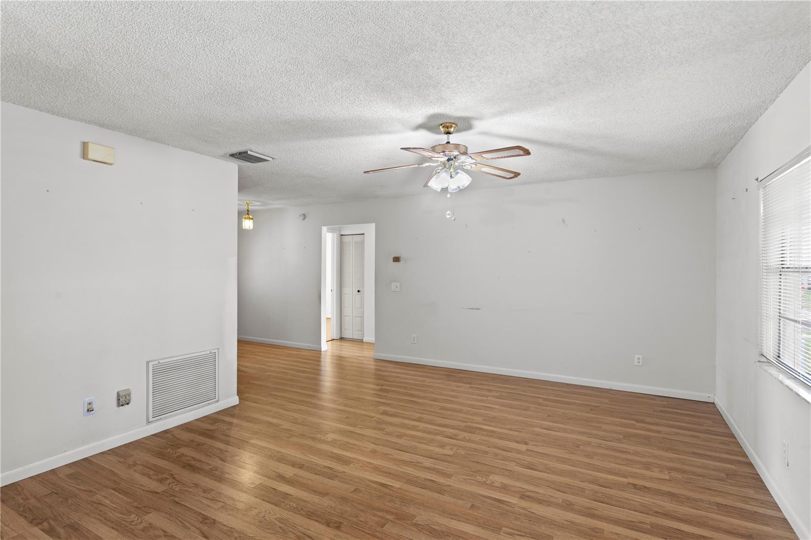 Image 7 of 35 For 9247 Camino Villa Boulevard