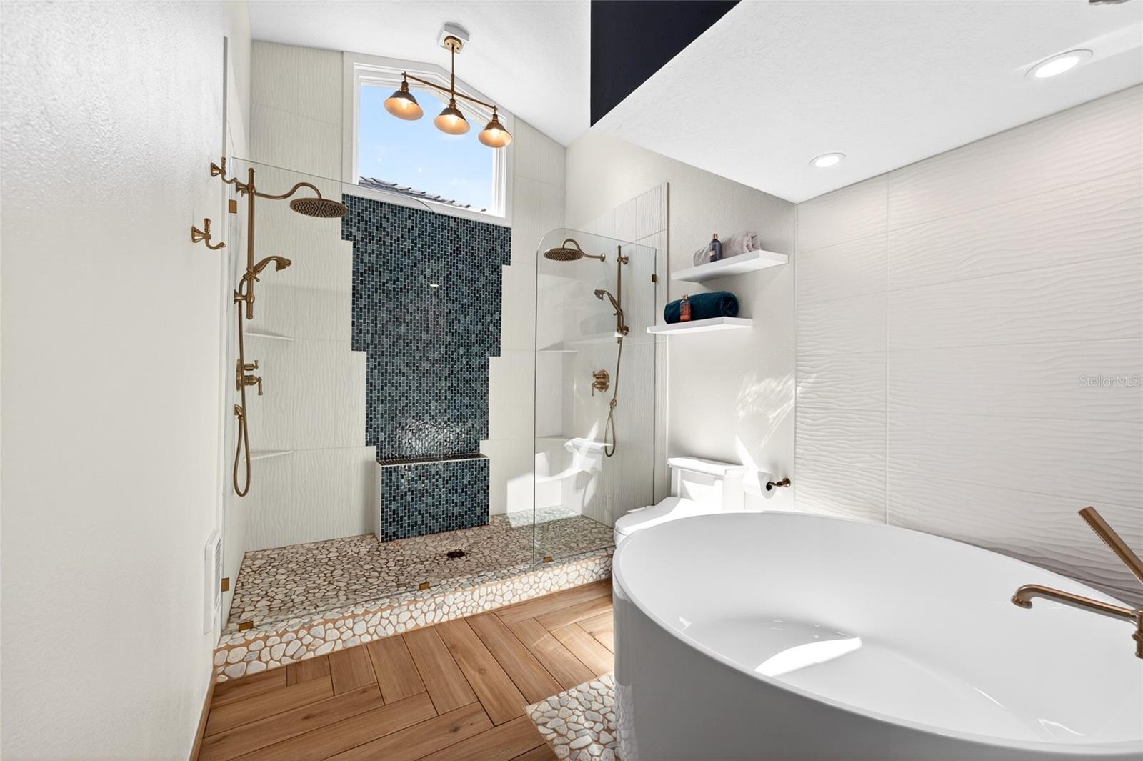 Image 21 of 64 For 14067 Joel Court