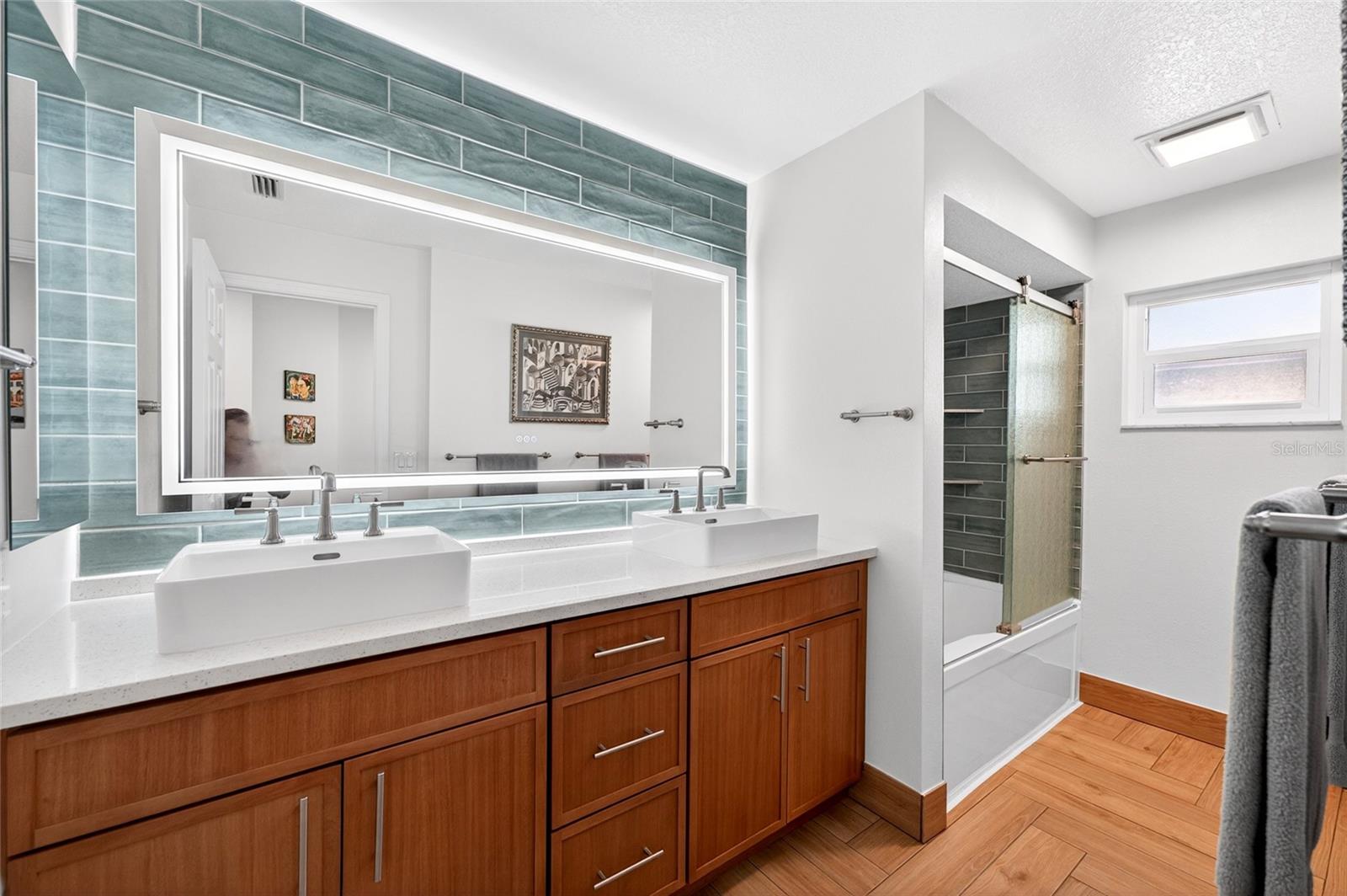 Image 26 of 64 For 14067 Joel Court