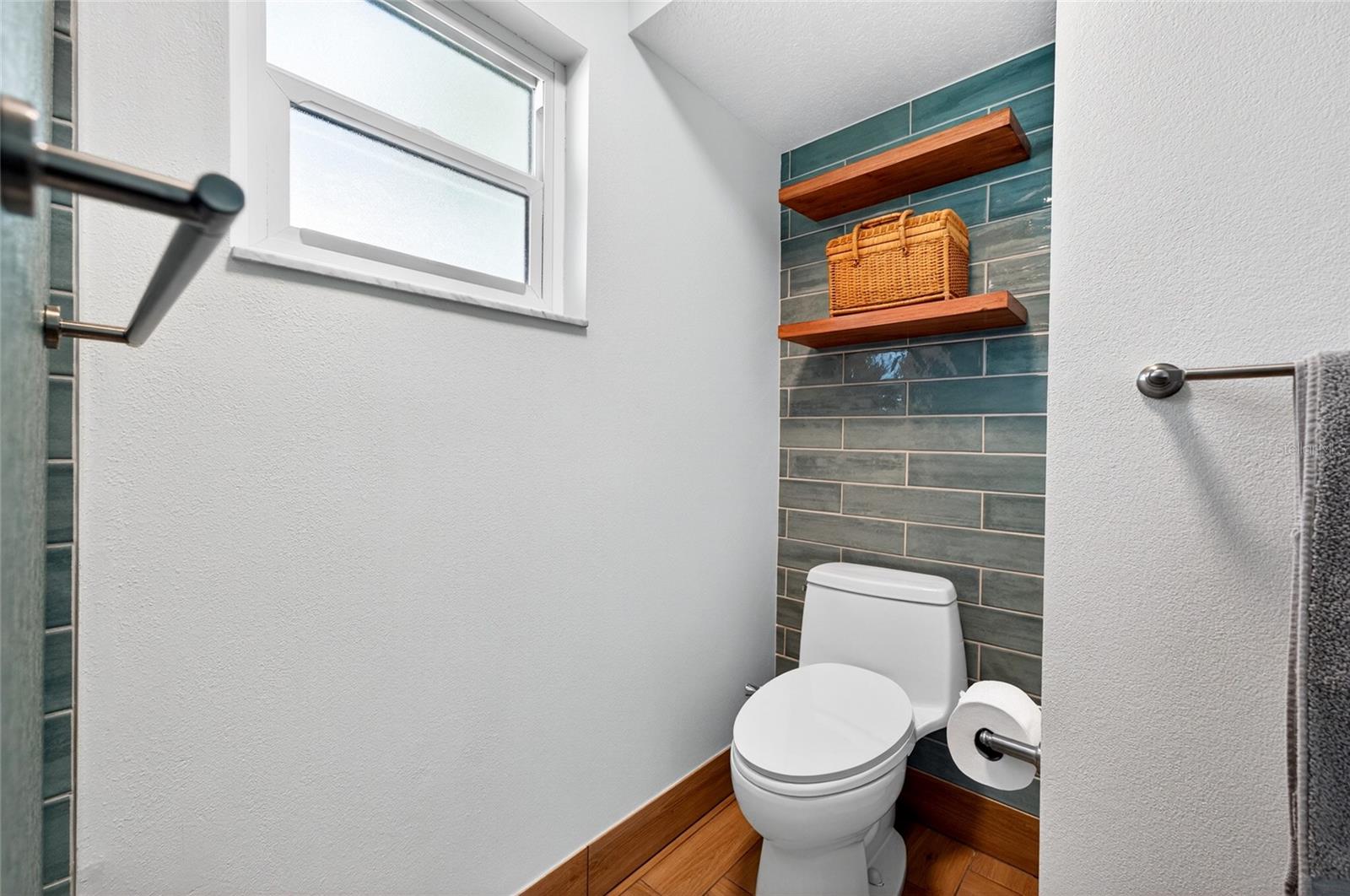 Image 27 of 64 For 14067 Joel Court