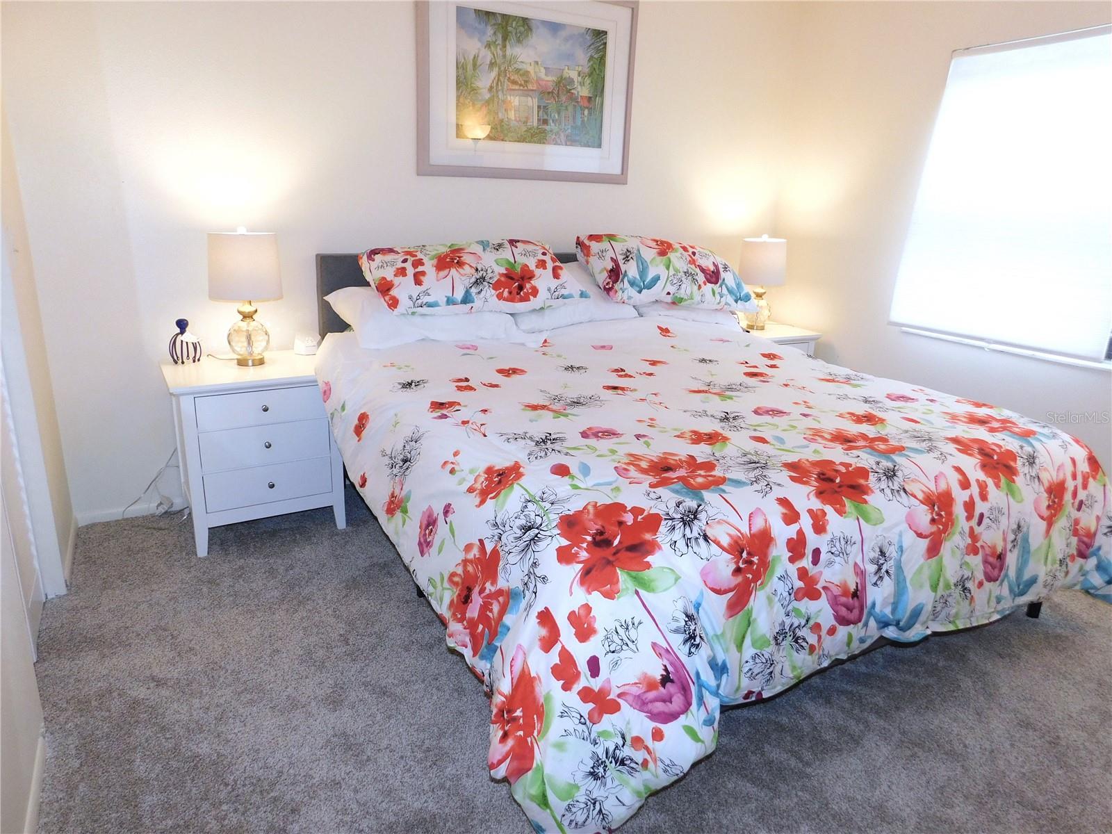 Image 20 of 32 For 207 Woodlake Wynde  207