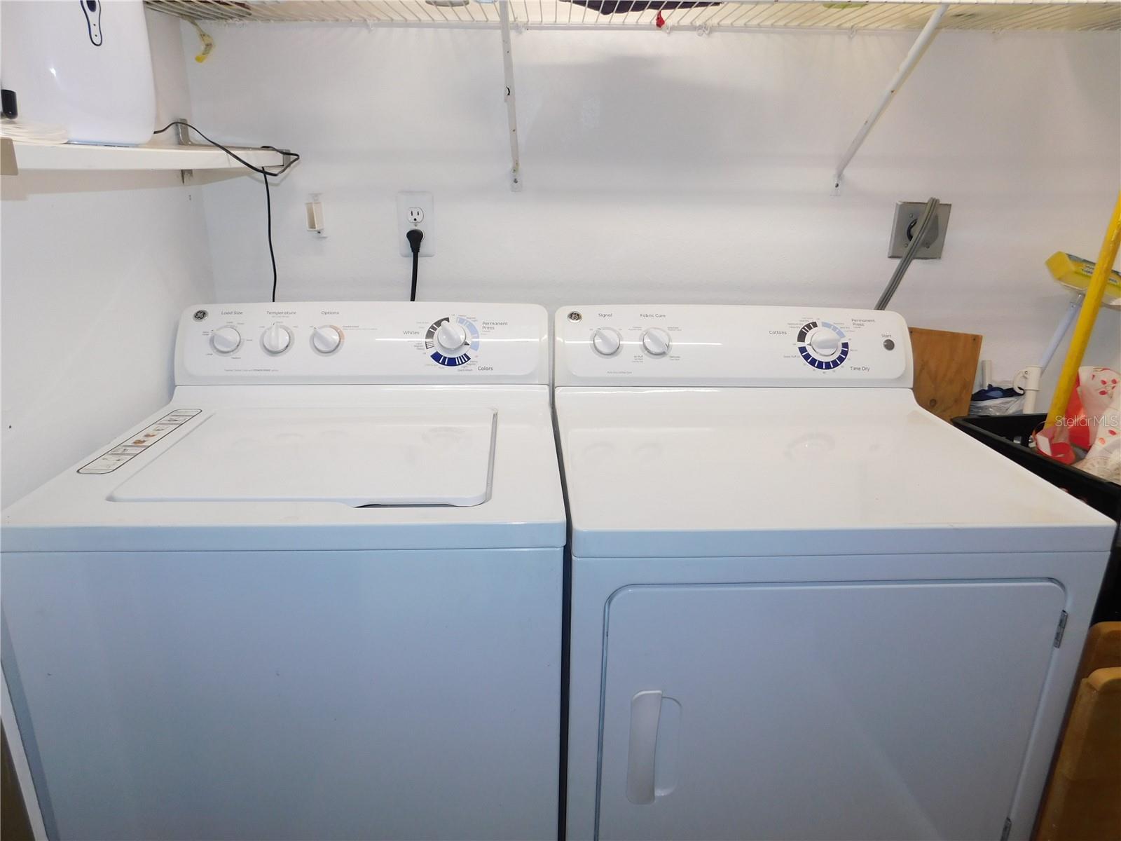 Image 24 of 32 For 207 Woodlake Wynde  207